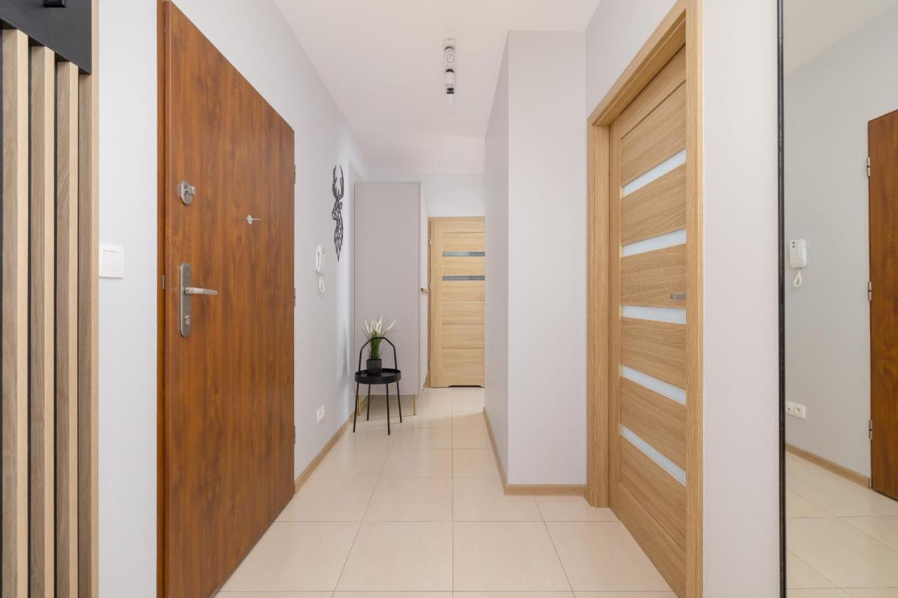 Osiedle Avia Harmonious Apartment With Balcony & Parking Cracow By Renters Prestige Cracovia Exterior foto