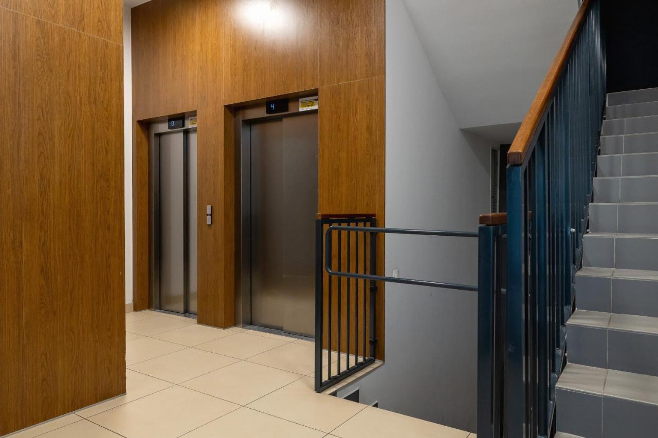 Osiedle Avia Harmonious Apartment With Balcony & Parking Cracow By Renters Prestige Cracovia Exterior foto